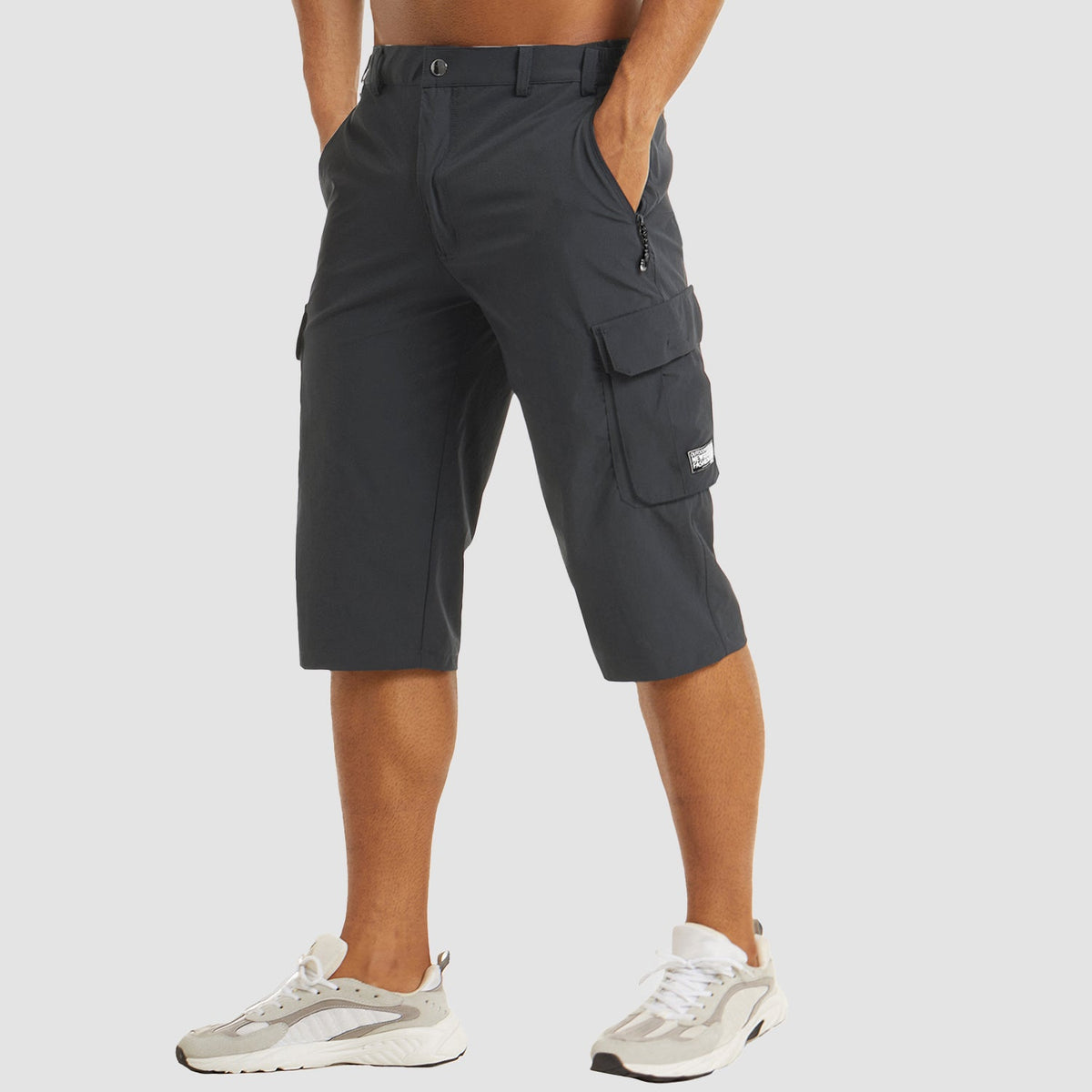 Men's Three-Quarter Cargo Shorts with Zip Pockets