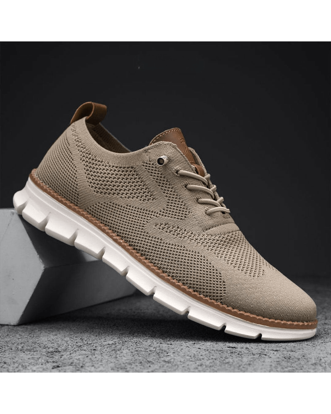 Men's Lightweight Lace-Up Sneakers with Round Toe
