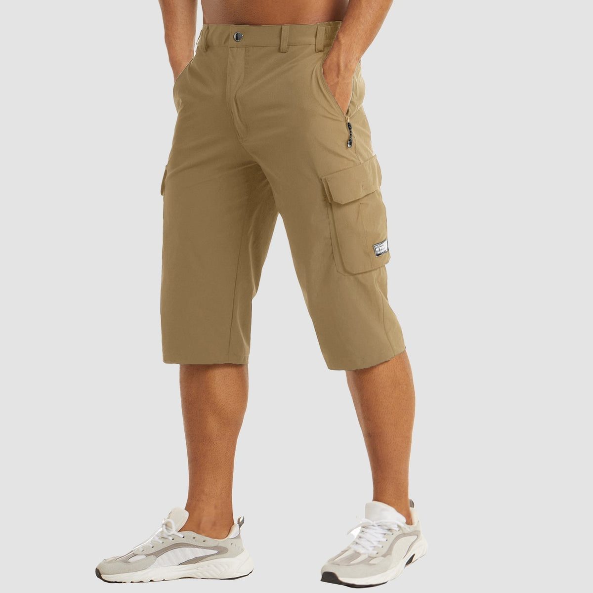 Men's Three-Quarter Cargo Shorts with Zip Pockets