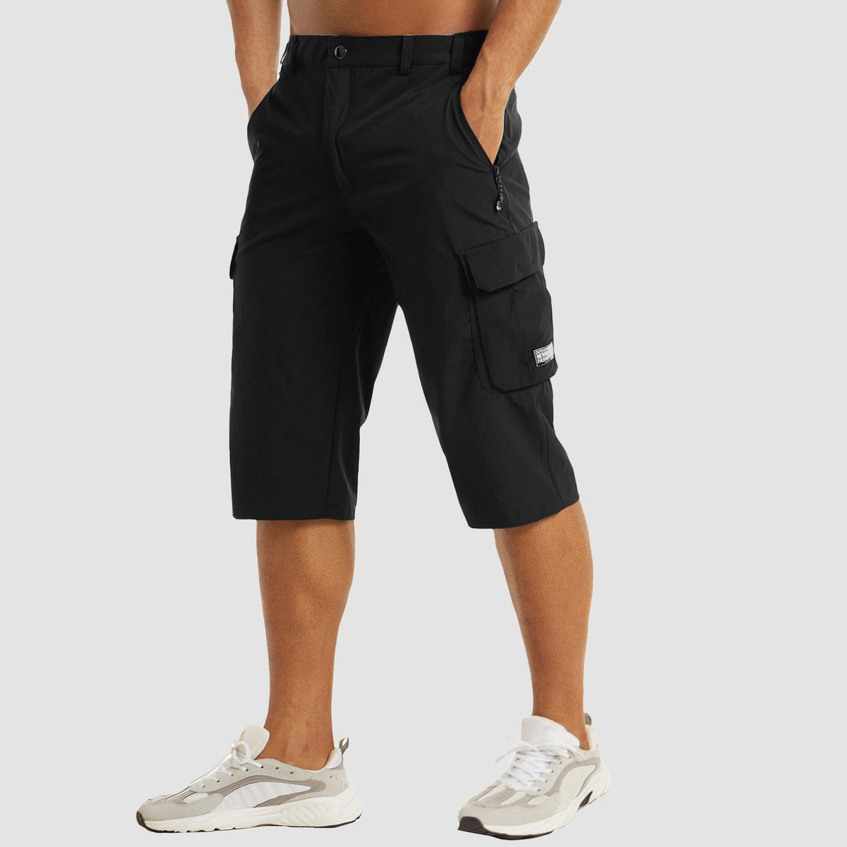 Men's Three-Quarter Cargo Shorts with Zip Pockets